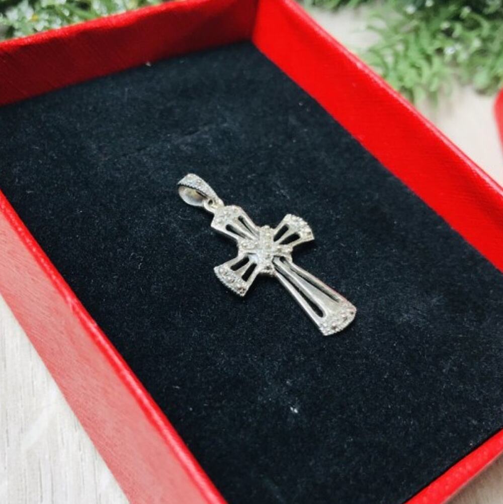 925 Sterling Silver Cross Pendant
